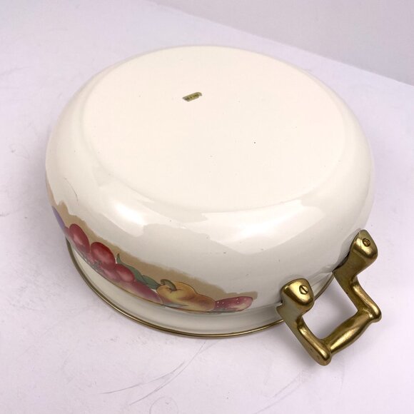 VTG MarketSquare Hudson’s Bay 2.4L Enamel Casserole with Brass Handles Taiwan - Picture 7 of 12
